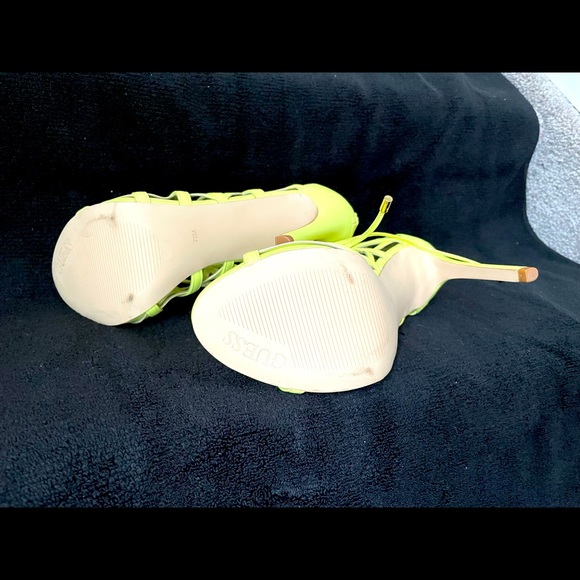 Neon Yellow/Green 7 1/2 Guess Sandal Heels - Picture 5 of 7